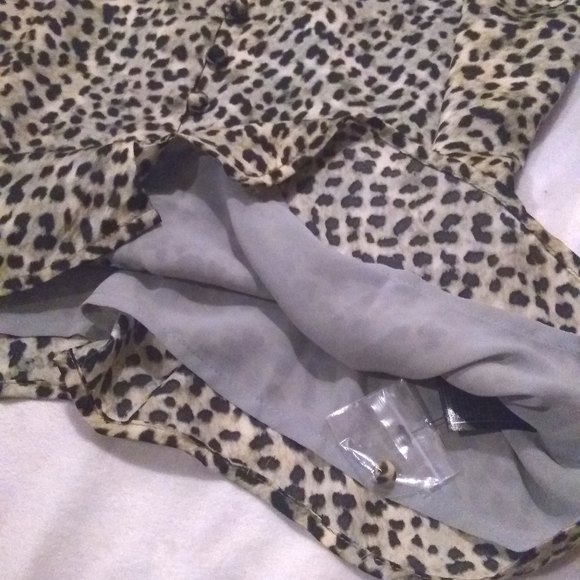 Cupcakes and Cashmere Spaghetti Strap Leopard Print Button Up Top - Picture 12 of 16